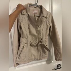 Gorgeous leather jacket GUESS